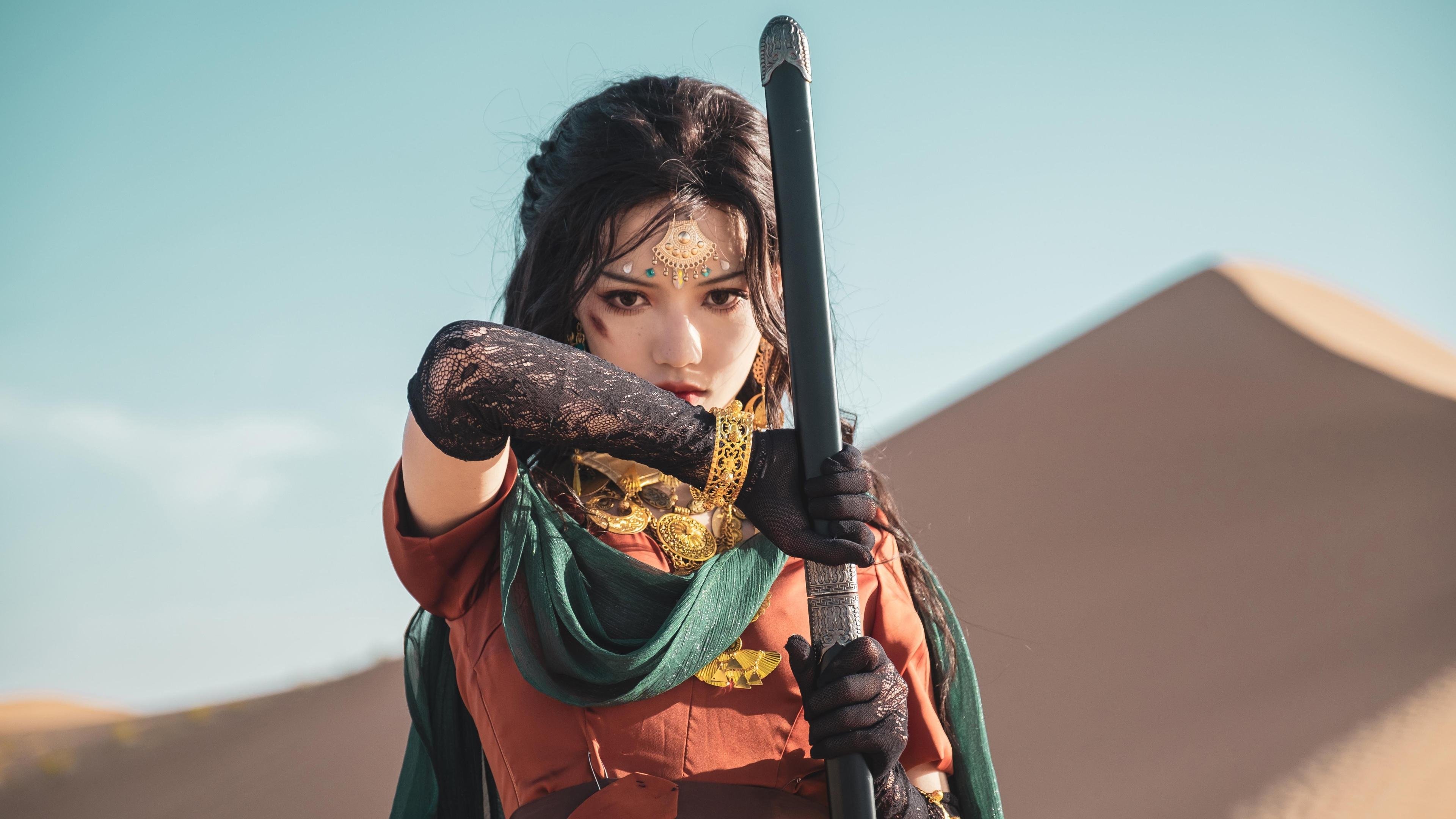 女子篮球青训注重防守战术提高整体防守水平，女子篮球队训练方法