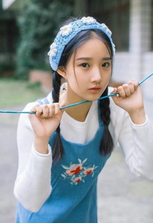 开云体育网站-德国泳坛注目新星施瓦茨崭露头角，德国施瓦布简介